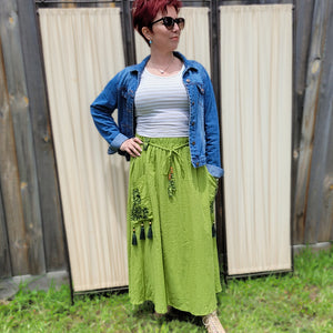 Ness-voile-midi-skirt-lime-layered-look-with-Tshirt-and-jean-jacket