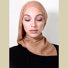 Load image into Gallery viewer, providence-collection-shawl-scarf-hijab-cinnamon-spice-on-model
